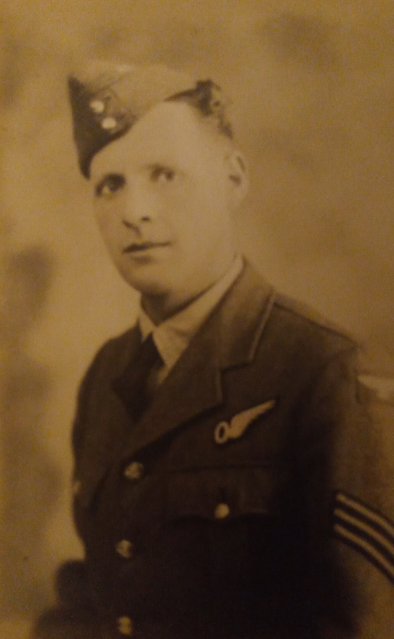 Whitaker DSC_0003_BURST2021070100011236 800px